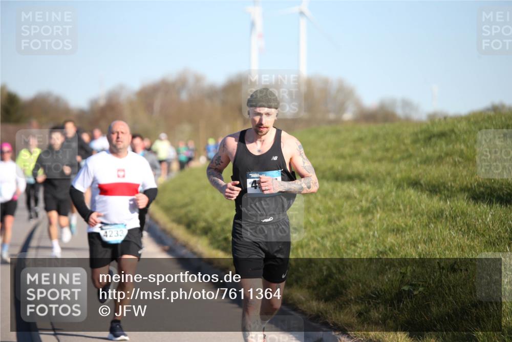 06.04.2025 - 44. Internationalen Wilhelmsburger Insellauf Jannik Wohlers http://msf.ph/oto/7611364 06.04.2025 09:27:14 Laufen 4233 meine-sportfotos.de