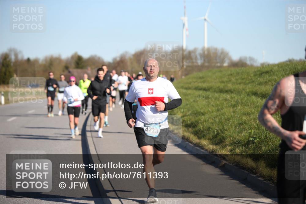 06.04.2025 - 44. Internationalen Wilhelmsburger Insellauf Jannik Wohlers http://msf.ph/oto/7611393 06.04.2025 09:27:16 Laufen 4233 meine-sportfotos.de