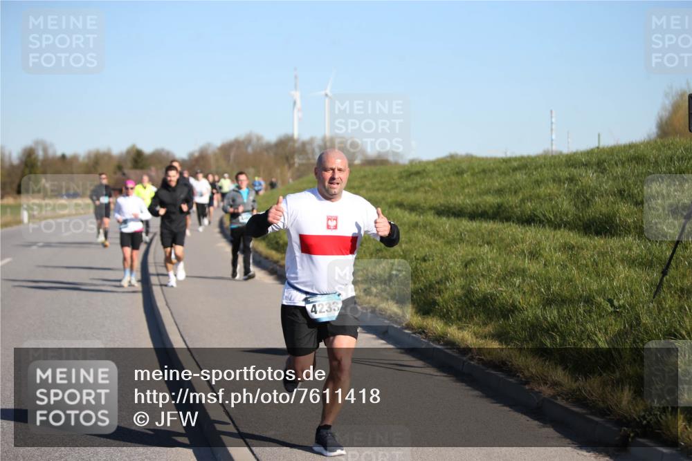 06.04.2025 - 44. Internationalen Wilhelmsburger Insellauf Jannik Wohlers http://msf.ph/oto/7611418 06.04.2025 09:27:17 Laufen 4233 meine-sportfotos.de