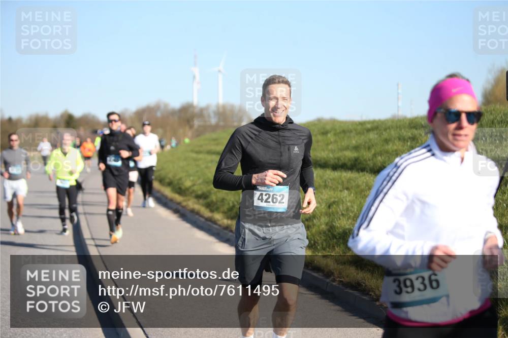 06.04.2025 - 44. Internationalen Wilhelmsburger Insellauf Jannik Wohlers http://msf.ph/oto/7611495 06.04.2025 09:27:23 Laufen 4262, 3936 meine-sportfotos.de