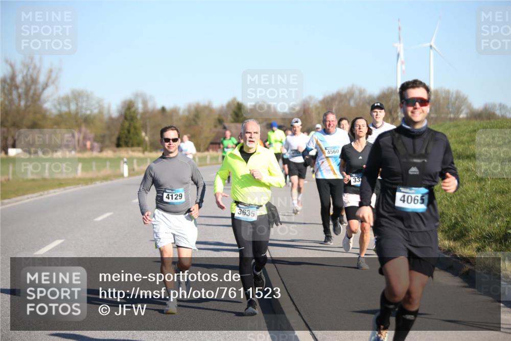 06.04.2025 - 44. Internationalen Wilhelmsburger Insellauf Jannik Wohlers http://msf.ph/oto/7611523 06.04.2025 09:27:25 Laufen 4129, 3635, 4152, 4560, 33, 4065 meine-sportfotos.de