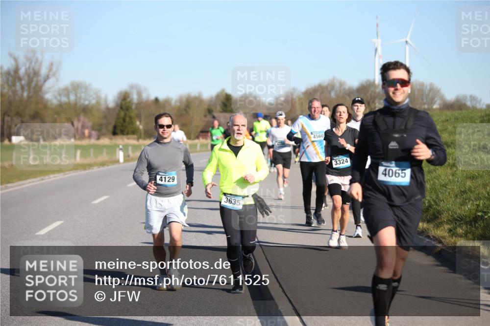 06.04.2025 - 44. Internationalen Wilhelmsburger Insellauf Jannik Wohlers http://msf.ph/oto/7611525 06.04.2025 09:27:25 Laufen 4129, 3635, 4560, 3324, 4065 meine-sportfotos.de