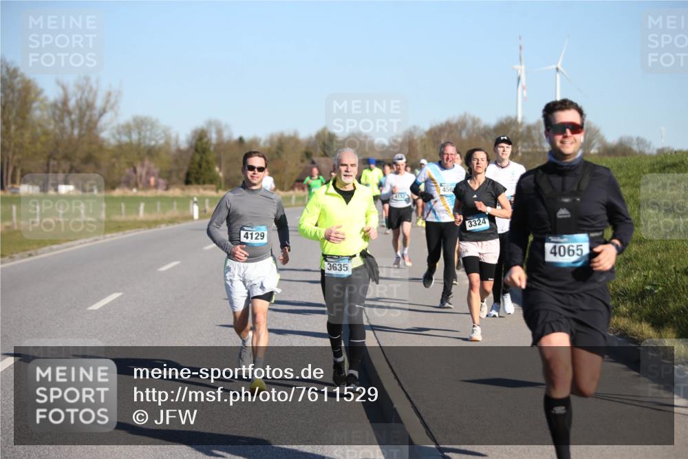 06.04.2025 - 44. Internationalen Wilhelmsburger Insellauf Jannik Wohlers http://msf.ph/oto/7611529 06.04.2025 09:27:25 Laufen 4129, 3635, 4152, 456, 3324, 4065 meine-sportfotos.de
