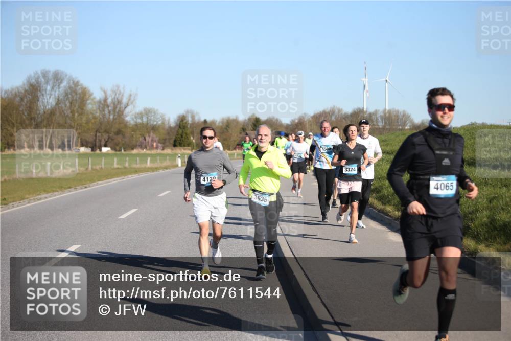06.04.2025 - 44. Internationalen Wilhelmsburger Insellauf Jannik Wohlers http://msf.ph/oto/7611544 06.04.2025 09:27:26 Laufen 4129, 3635, 4152, 4560, 3324, 4065 meine-sportfotos.de