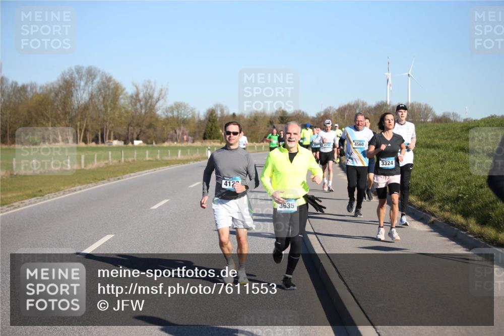 06.04.2025 - 44. Internationalen Wilhelmsburger Insellauf Jannik Wohlers http://msf.ph/oto/7611553 06.04.2025 09:27:26 Laufen 412, 3635, 4152, 4560, 3324 meine-sportfotos.de