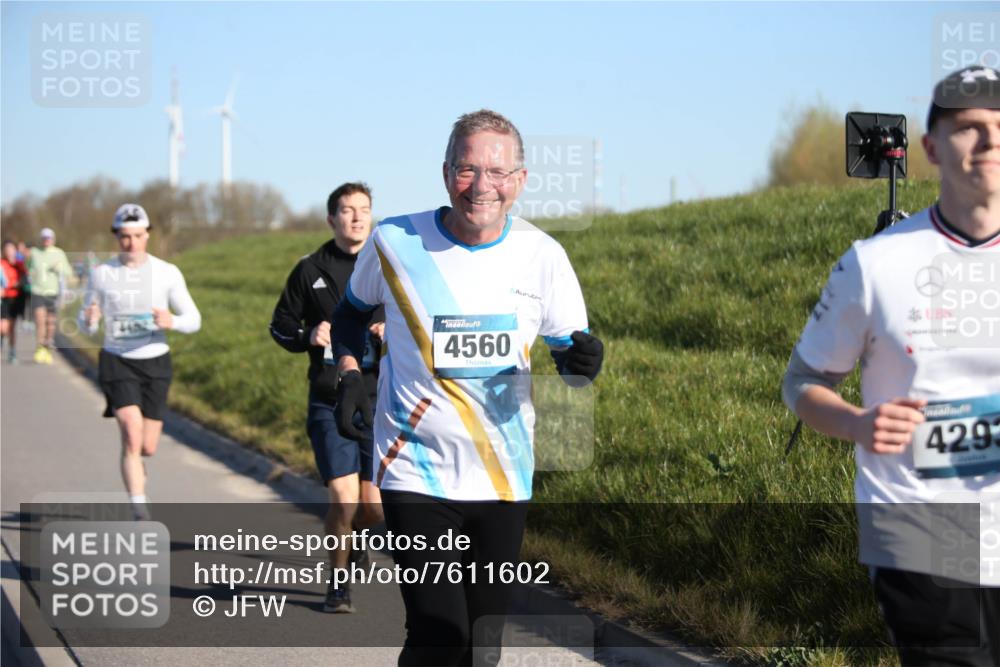 06.04.2025 - 44. Internationalen Wilhelmsburger Insellauf Jannik Wohlers http://msf.ph/oto/7611602 06.04.2025 09:27:30 Laufen 4560, 4293 meine-sportfotos.de