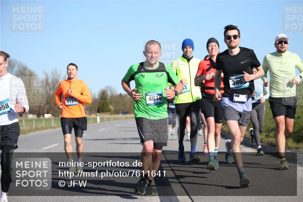 06.04.2025 - 44. Internationalen Wilhelmsburger Insellauf Jannik Wohlers http://msf.ph/oto/7611641 06.04.2025 09:27:37 Laufen 58, 4121, 43, 3863, 4616, 20 meine-sportfotos.de