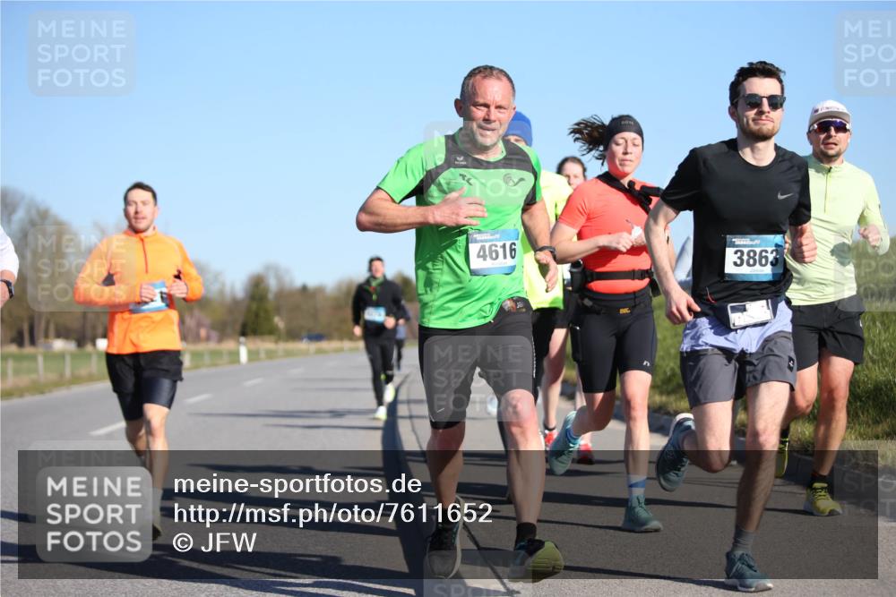 06.04.2025 - 44. Internationalen Wilhelmsburger Insellauf Jannik Wohlers http://msf.ph/oto/7611652 06.04.2025 09:27:38 Laufen 4616, 29, 3863 meine-sportfotos.de