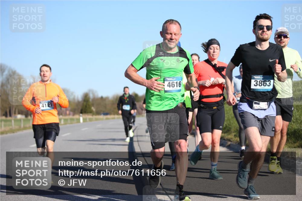 06.04.2025 - 44. Internationalen Wilhelmsburger Insellauf Jannik Wohlers http://msf.ph/oto/7611656 06.04.2025 09:27:38 Laufen 4121, 4616, 3863 meine-sportfotos.de