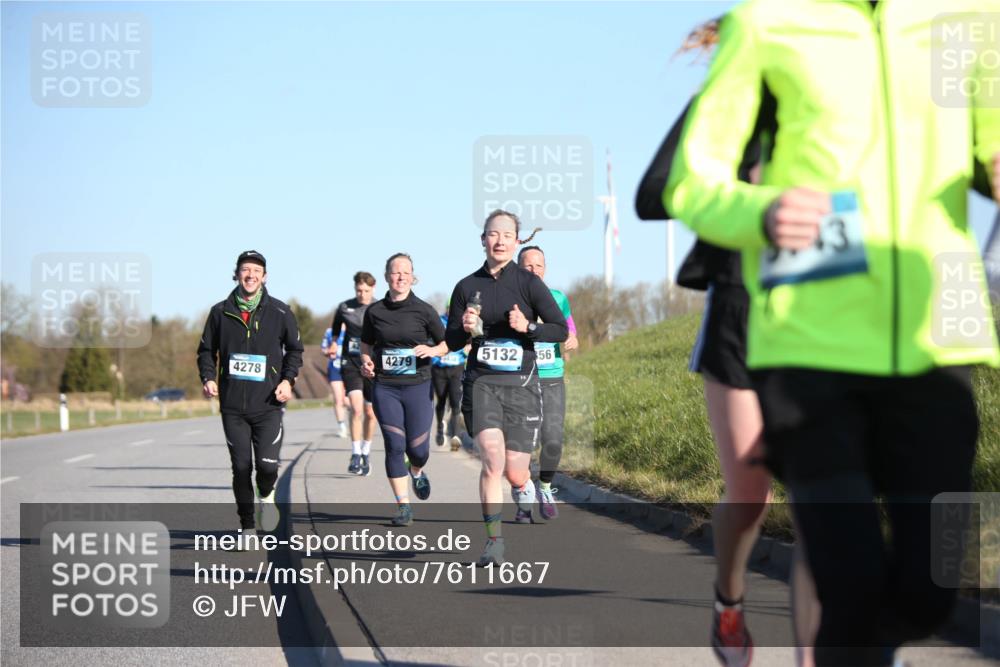06.04.2025 - 44. Internationalen Wilhelmsburger Insellauf Jannik Wohlers http://msf.ph/oto/7611667 06.04.2025 09:27:39 Laufen 5132, 3561, 4279, 4278 meine-sportfotos.de