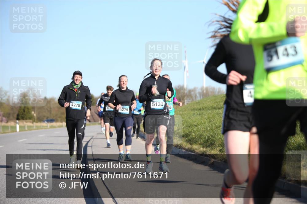 06.04.2025 - 44. Internationalen Wilhelmsburger Insellauf Jannik Wohlers http://msf.ph/oto/7611671 06.04.2025 09:27:39 Laufen 5132, 56, 4278, 425, 4279, 5143 meine-sportfotos.de