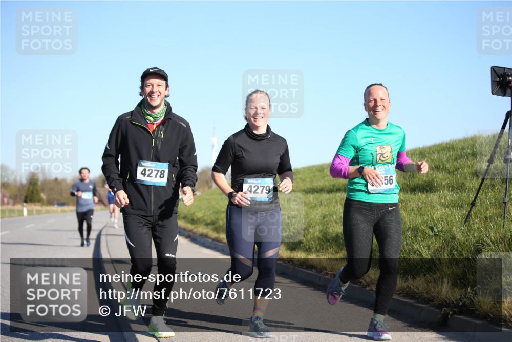 06.04.2025 - 44. Internationalen Wilhelmsburger Insellauf Jannik Wohlers http://msf.ph/oto/7611723 06.04.2025 09:27:43 Laufen 4278, 56, 4279 meine-sportfotos.de