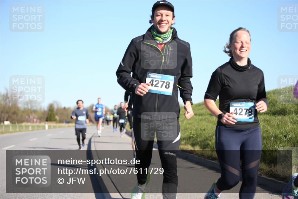06.04.2025 - 44. Internationalen Wilhelmsburger Insellauf Jannik Wohlers http://msf.ph/oto/7611729 06.04.2025 09:27:43 Laufen 4278, 4279 meine-sportfotos.de