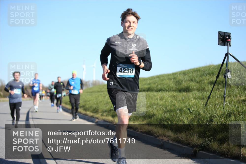 06.04.2025 - 44. Internationalen Wilhelmsburger Insellauf Jannik Wohlers http://msf.ph/oto/7611749 06.04.2025 09:27:45 Laufen 31, 4238 meine-sportfotos.de