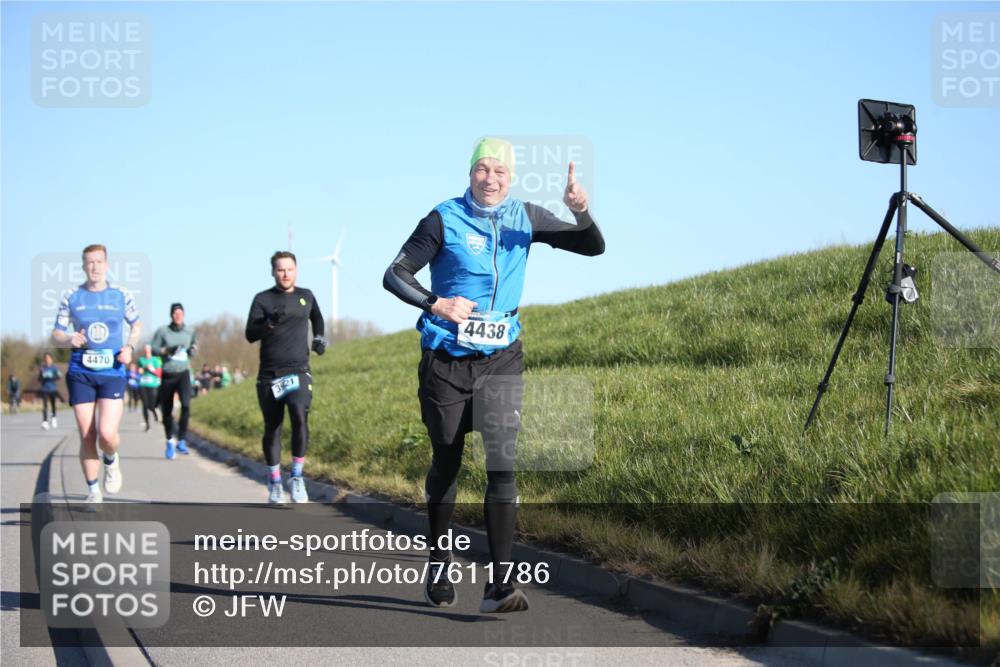 06.04.2025 - 44. Internationalen Wilhelmsburger Insellauf Jannik Wohlers http://msf.ph/oto/7611786 06.04.2025 09:27:48 Laufen 4470, 4438, 3921 meine-sportfotos.de