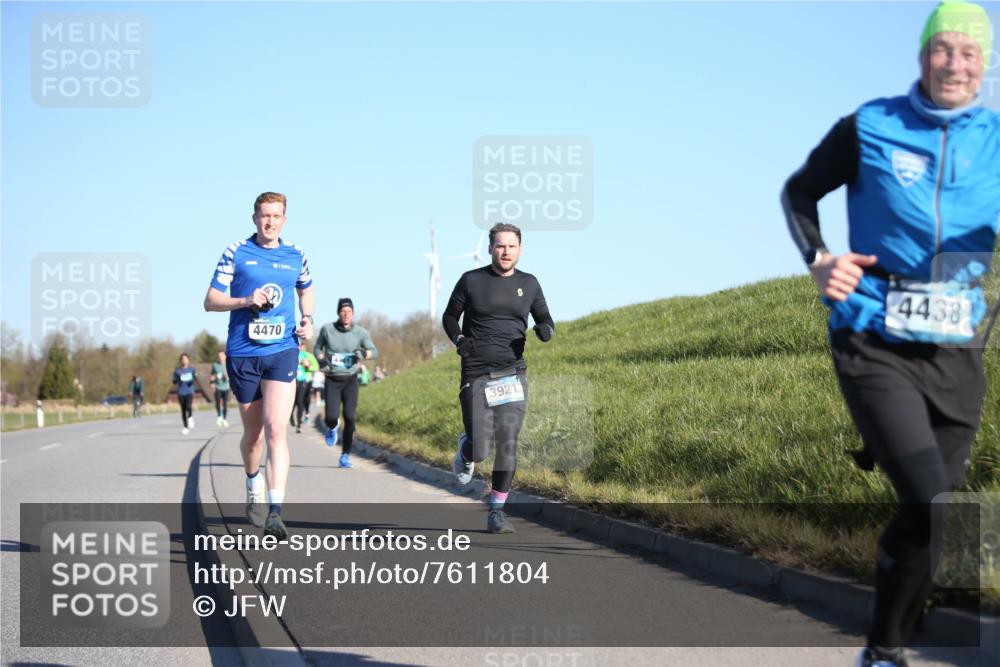 06.04.2025 - 44. Internationalen Wilhelmsburger Insellauf Jannik Wohlers http://msf.ph/oto/7611804 06.04.2025 09:27:49 Laufen 4470, 3921, 4438 meine-sportfotos.de