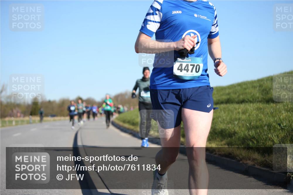 06.04.2025 - 44. Internationalen Wilhelmsburger Insellauf Jannik Wohlers http://msf.ph/oto/7611834 06.04.2025 09:27:51 Laufen 4470 meine-sportfotos.de