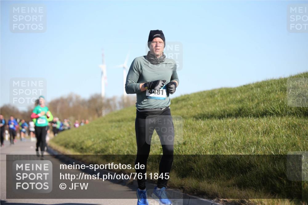 06.04.2025 - 44. Internationalen Wilhelmsburger Insellauf Jannik Wohlers http://msf.ph/oto/7611845 06.04.2025 09:27:52 Laufen 4481 meine-sportfotos.de