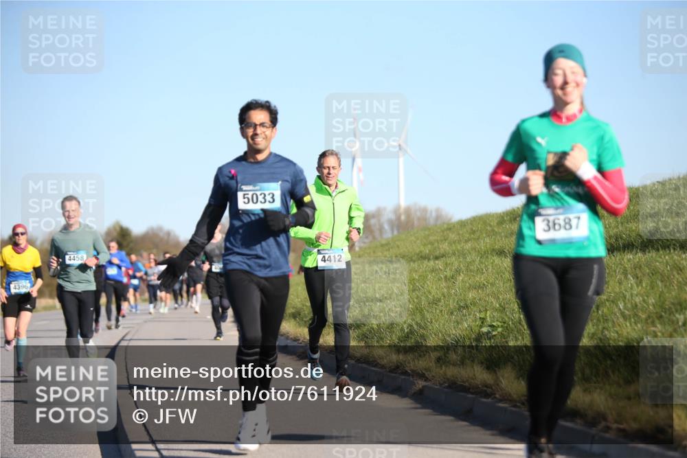 06.04.2025 - 44. Internationalen Wilhelmsburger Insellauf Jannik Wohlers http://msf.ph/oto/7611924 06.04.2025 09:27:58 Laufen 4396, 4458, 5033, 3687, 4412 meine-sportfotos.de
