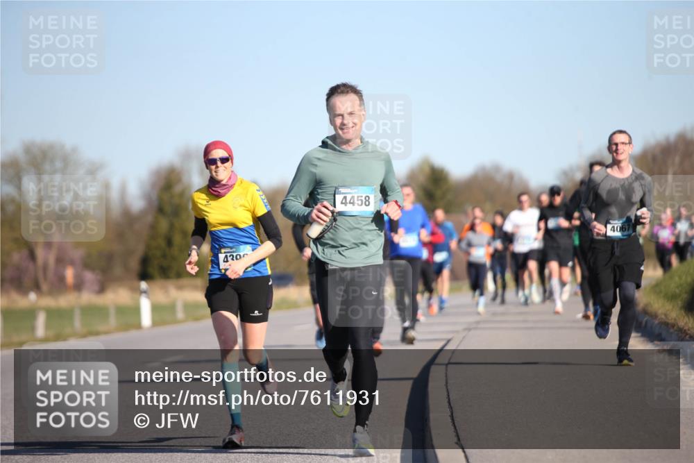 06.04.2025 - 44. Internationalen Wilhelmsburger Insellauf Jannik Wohlers http://msf.ph/oto/7611931 06.04.2025 09:28:00 Laufen 430, 4458, 4067 meine-sportfotos.de