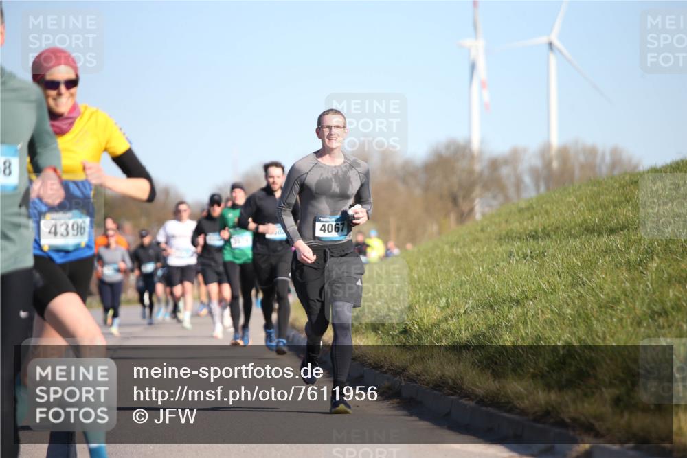 06.04.2025 - 44. Internationalen Wilhelmsburger Insellauf Jannik Wohlers http://msf.ph/oto/7611956 06.04.2025 09:28:02 Laufen 8, 4396, 500, 4067 meine-sportfotos.de