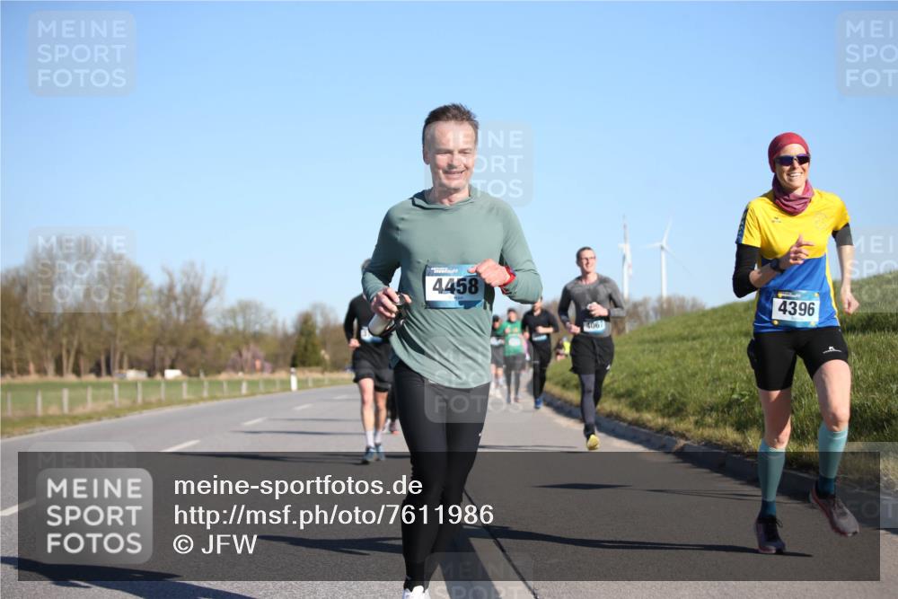 06.04.2025 - 44. Internationalen Wilhelmsburger Insellauf Jannik Wohlers http://msf.ph/oto/7611986 06.04.2025 09:28:03 Laufen 4458, 4067, 4396 meine-sportfotos.de