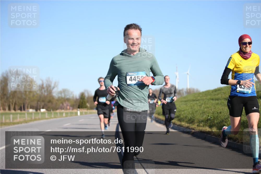 06.04.2025 - 44. Internationalen Wilhelmsburger Insellauf Jannik Wohlers http://msf.ph/oto/7611990 06.04.2025 09:28:04 Laufen 4452, 40, 4350 meine-sportfotos.de