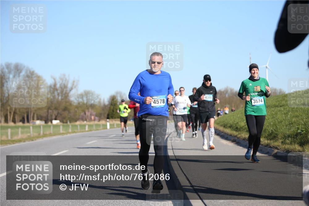 06.04.2025 - 44. Internationalen Wilhelmsburger Insellauf Jannik Wohlers http://msf.ph/oto/7612086 06.04.2025 09:28:09 Laufen 4389, 4578, 3574 meine-sportfotos.de