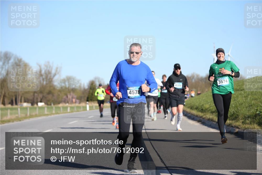 06.04.2025 - 44. Internationalen Wilhelmsburger Insellauf Jannik Wohlers http://msf.ph/oto/7612092 06.04.2025 09:28:10 Laufen 4578, 4389, 3574 meine-sportfotos.de