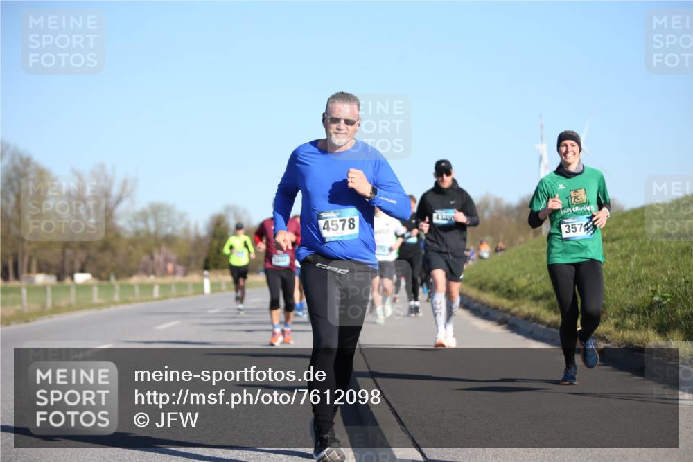 06.04.2025 - 44. Internationalen Wilhelmsburger Insellauf Jannik Wohlers http://msf.ph/oto/7612098 06.04.2025 09:28:10 Laufen 4578, 176, 1602, 000, 4389, 3571 meine-sportfotos.de