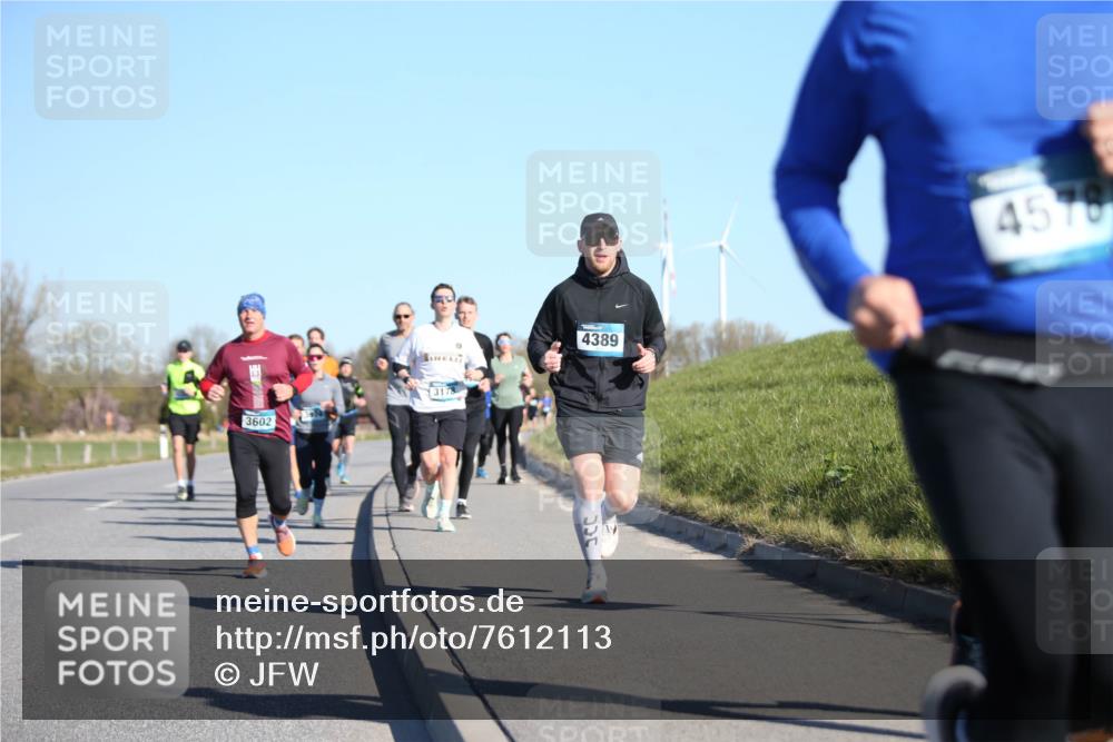 06.04.2025 - 44. Internationalen Wilhelmsburger Insellauf Jannik Wohlers http://msf.ph/oto/7612113 06.04.2025 09:28:11 Laufen 3602, 4389, 4578 meine-sportfotos.de