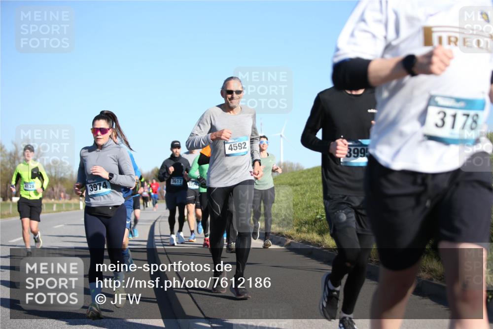 06.04.2025 - 44. Internationalen Wilhelmsburger Insellauf Jannik Wohlers http://msf.ph/oto/7612186 06.04.2025 09:28:16 Laufen 4128, 3974, 3617, 376, 4592, 3995, 3178 meine-sportfotos.de