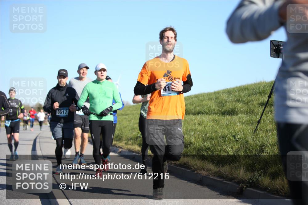 06.04.2025 - 44. Internationalen Wilhelmsburger Insellauf Jannik Wohlers http://msf.ph/oto/7612216 06.04.2025 09:28:18 Laufen 3617, 41 meine-sportfotos.de