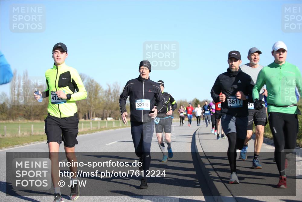 06.04.2025 - 44. Internationalen Wilhelmsburger Insellauf Jannik Wohlers http://msf.ph/oto/7612224 06.04.2025 09:28:19 Laufen 3206, 445, 36, 3617, 37 meine-sportfotos.de