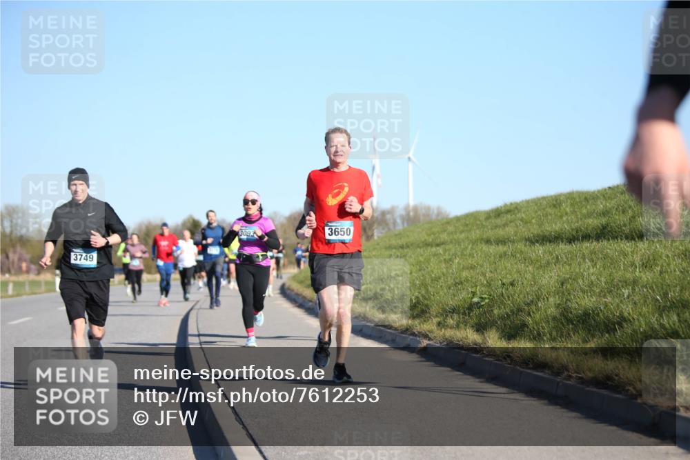 06.04.2025 - 44. Internationalen Wilhelmsburger Insellauf Jannik Wohlers http://msf.ph/oto/7612253 06.04.2025 09:28:21 Laufen 3749, 3093, 3650 meine-sportfotos.de