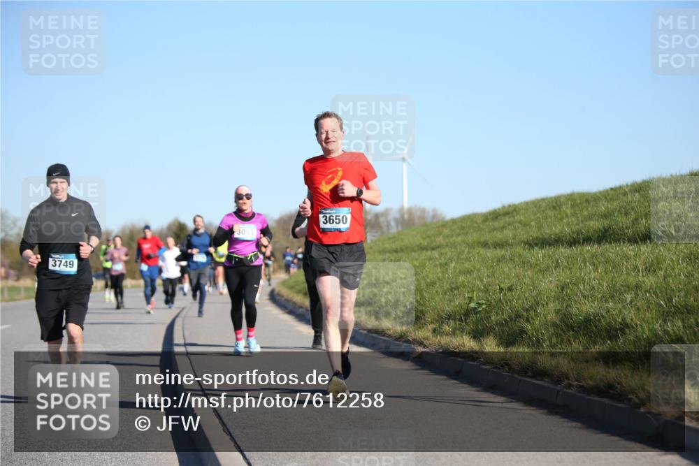 06.04.2025 - 44. Internationalen Wilhelmsburger Insellauf Jannik Wohlers http://msf.ph/oto/7612258 06.04.2025 09:28:21 Laufen 3749, 3093, 3650 meine-sportfotos.de