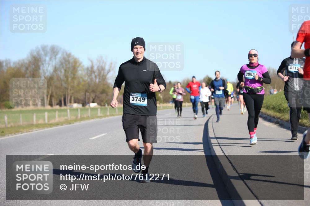 06.04.2025 - 44. Internationalen Wilhelmsburger Insellauf Jannik Wohlers http://msf.ph/oto/7612271 06.04.2025 09:28:22 Laufen 3749, 179, 3093, 4115 meine-sportfotos.de
