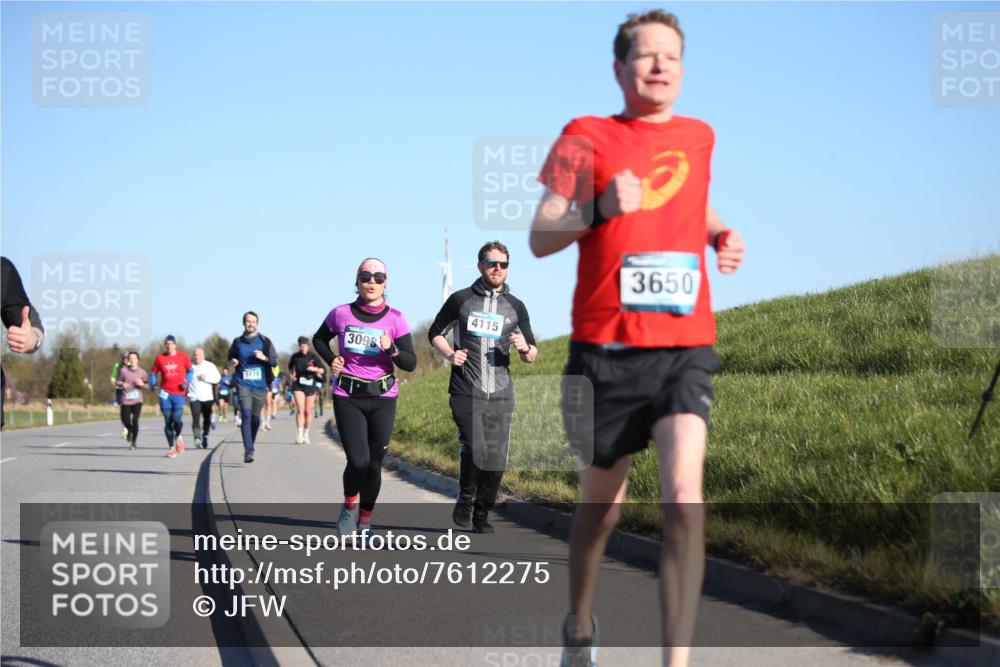 06.04.2025 - 44. Internationalen Wilhelmsburger Insellauf Jannik Wohlers http://msf.ph/oto/7612275 06.04.2025 09:28:23 Laufen 5179, 3098, 4115, 3650 meine-sportfotos.de