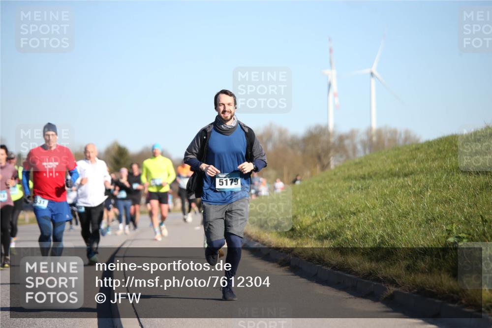 06.04.2025 - 44. Internationalen Wilhelmsburger Insellauf Jannik Wohlers http://msf.ph/oto/7612304 06.04.2025 09:28:26 Laufen 5179 meine-sportfotos.de