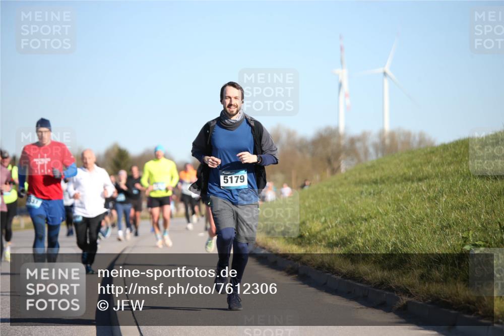 06.04.2025 - 44. Internationalen Wilhelmsburger Insellauf Jannik Wohlers http://msf.ph/oto/7612306 06.04.2025 09:28:26 Laufen 537, 5179 meine-sportfotos.de