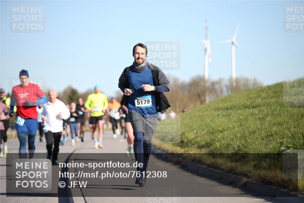 06.04.2025 - 44. Internationalen Wilhelmsburger Insellauf Jannik Wohlers http://msf.ph/oto/7612308 06.04.2025 09:28:26 Laufen 531, 5179 meine-sportfotos.de
