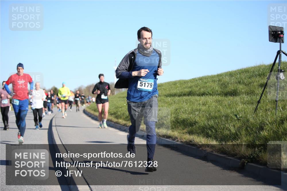 06.04.2025 - 44. Internationalen Wilhelmsburger Insellauf Jannik Wohlers http://msf.ph/oto/7612328 06.04.2025 09:28:28 Laufen 4118, 531, 5179 meine-sportfotos.de