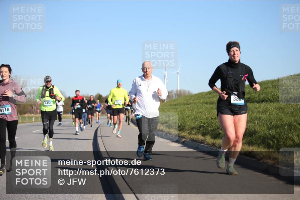 06.04.2025 - 44. Internationalen Wilhelmsburger Insellauf Jannik Wohlers http://msf.ph/oto/7612373 06.04.2025 09:28:31 Laufen 4118, 4455, 38 meine-sportfotos.de