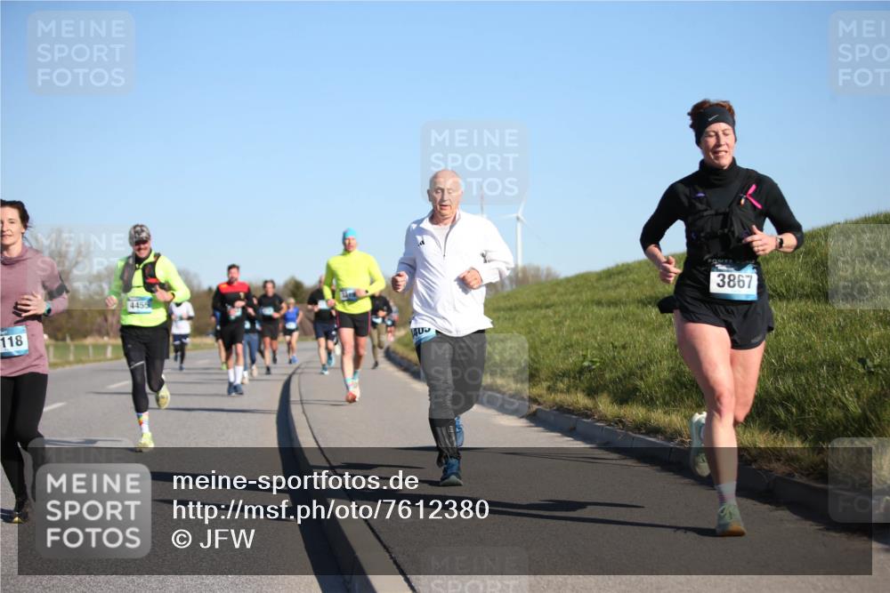 06.04.2025 - 44. Internationalen Wilhelmsburger Insellauf Jannik Wohlers http://msf.ph/oto/7612380 06.04.2025 09:28:32 Laufen 4455, 118, 40, 3867 meine-sportfotos.de