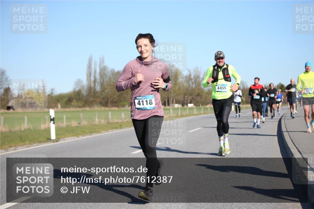 06.04.2025 - 44. Internationalen Wilhelmsburger Insellauf Jannik Wohlers http://msf.ph/oto/7612387 06.04.2025 09:28:33 Laufen 4118, 4455, 3215 meine-sportfotos.de