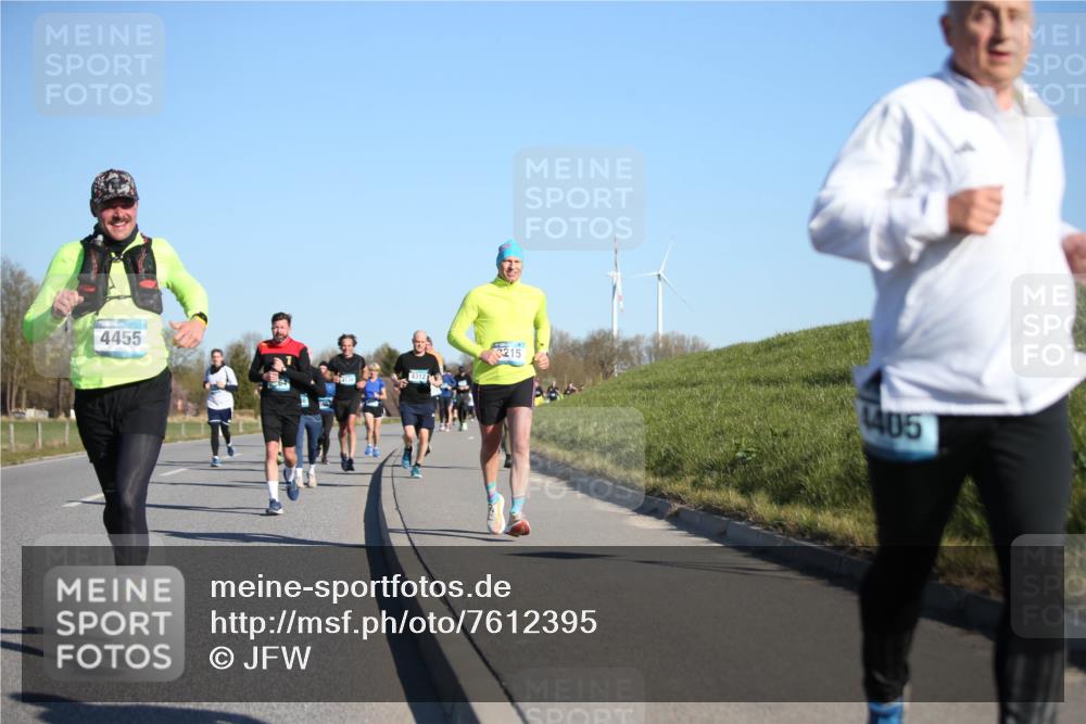 06.04.2025 - 44. Internationalen Wilhelmsburger Insellauf Jannik Wohlers http://msf.ph/oto/7612395 06.04.2025 09:28:33 Laufen 4455, 5314130, 3215, 405 meine-sportfotos.de