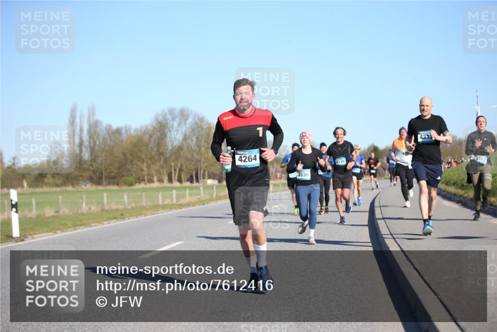 06.04.2025 - 44. Internationalen Wilhelmsburger Insellauf Jannik Wohlers http://msf.ph/oto/7612416 06.04.2025 09:28:37 Laufen 4264, 1, 1424536, 4130, 3563 meine-sportfotos.de