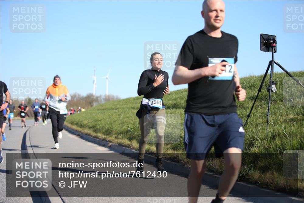 06.04.2025 - 44. Internationalen Wilhelmsburger Insellauf Jannik Wohlers http://msf.ph/oto/7612430 06.04.2025 09:28:39 Laufen 3563, 12 meine-sportfotos.de