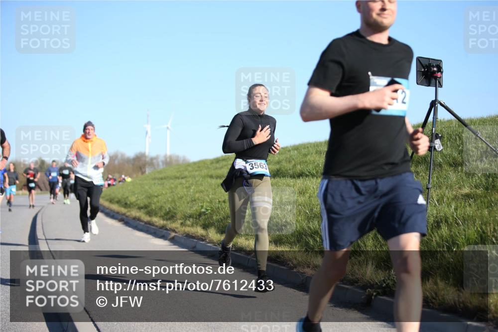 06.04.2025 - 44. Internationalen Wilhelmsburger Insellauf Jannik Wohlers http://msf.ph/oto/7612433 06.04.2025 09:28:39 Laufen 3563 meine-sportfotos.de