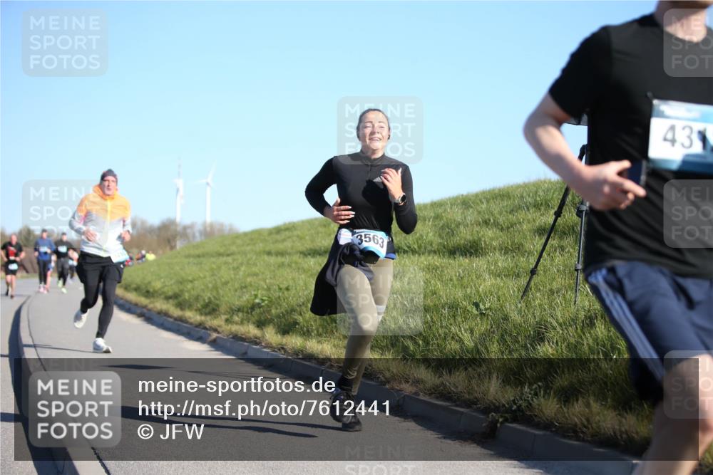 06.04.2025 - 44. Internationalen Wilhelmsburger Insellauf Jannik Wohlers http://msf.ph/oto/7612441 06.04.2025 09:28:39 Laufen 3563, 43 meine-sportfotos.de